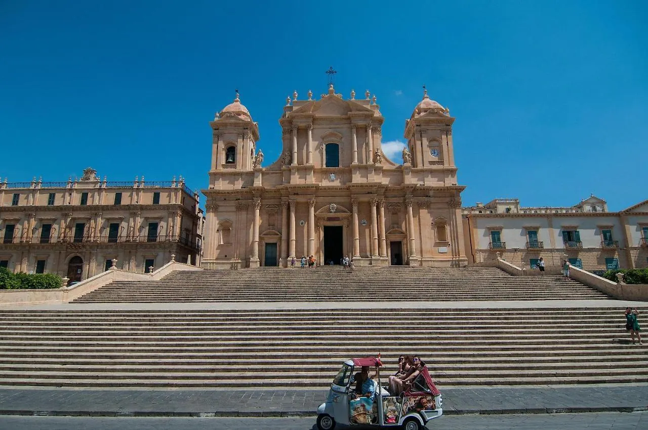 Casa Del Sole Villa Noto Italy