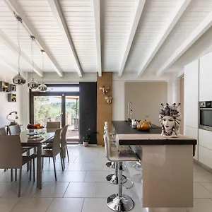 Badessa Villa